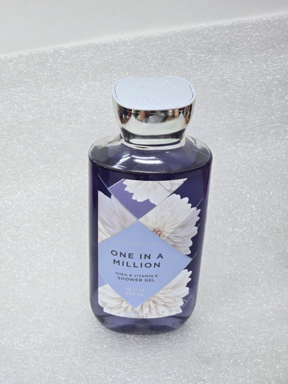Bath & Body Works One In A Million Shea & Vitamin E Shower Gel 10 Fl Oz 295mL